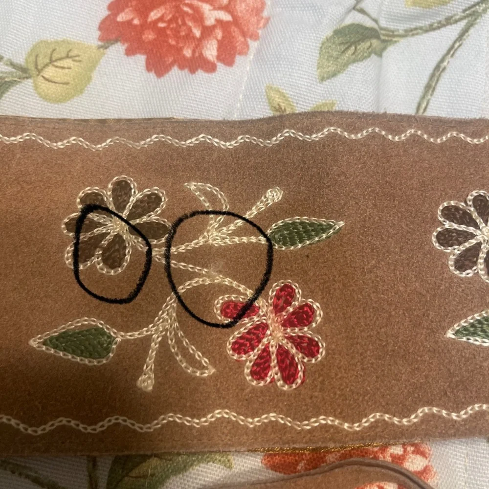 Leather Floral Embroidered Floral Stitched Belt